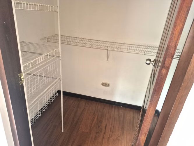 VENTA CASA $ 295.000 ESCAZU