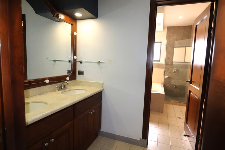 SE VENDE CASA en San Joaquín de Flores Condominio Montecristo SPM - Imagen 16