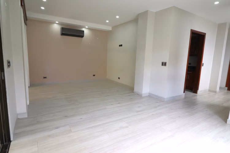 SE VENDE CASA en San Joaquín de Flores Condominio Montecristo SPM - Imagen 7