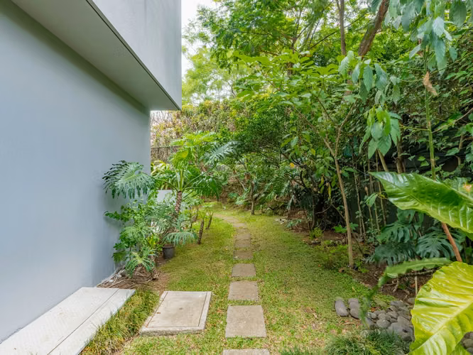 VENTA DE  CASA EN CERRO ALTO RODEADA DE NATURALEZA*