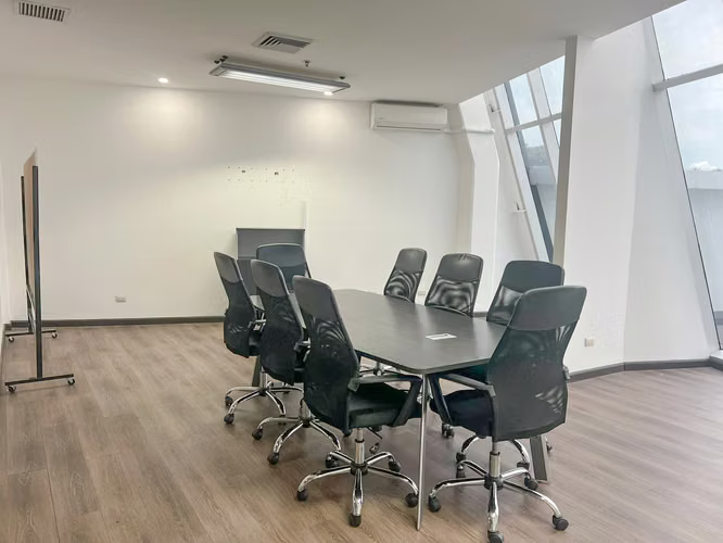 Oficina Corporativa de 180 m2 en Alquiler en San Rafael de Escazú