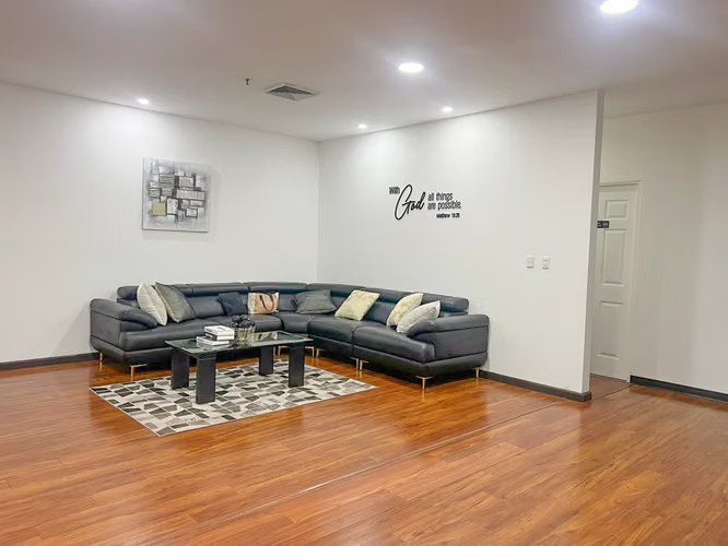 Oficina Corporativa de 180 m2 en Alquiler en San Rafael de Escazú