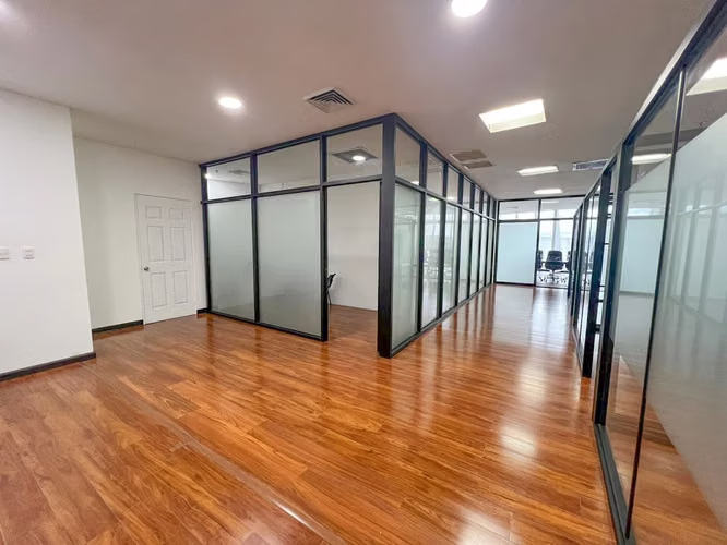 Oficina Corporativa de 180 m2 en Alquiler en San Rafael de Escazú