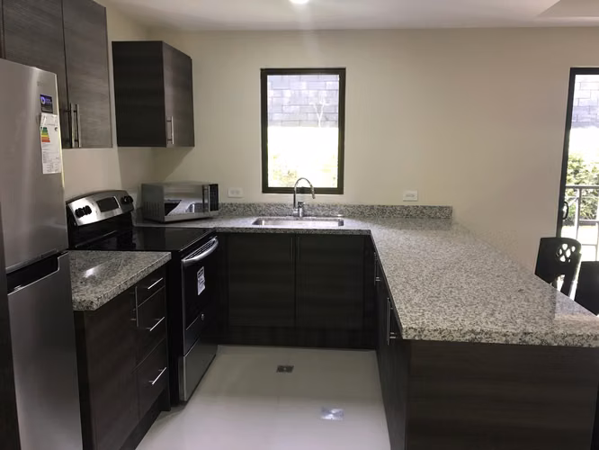 ALQUILER DE APARTAMENTO EN PRIMER PISO EN CONDOMINIO - BRASIL DE SANTA ANA