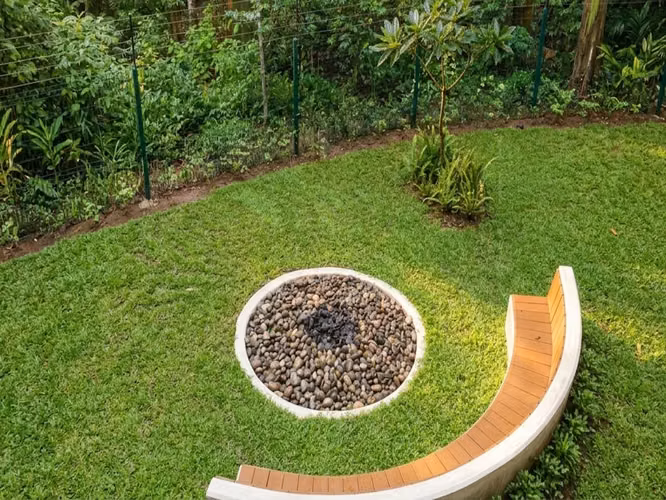VENTA DE CONDOMINIO NUEVE 84, CURRIDABAT CON VISTA AL BOSQUE