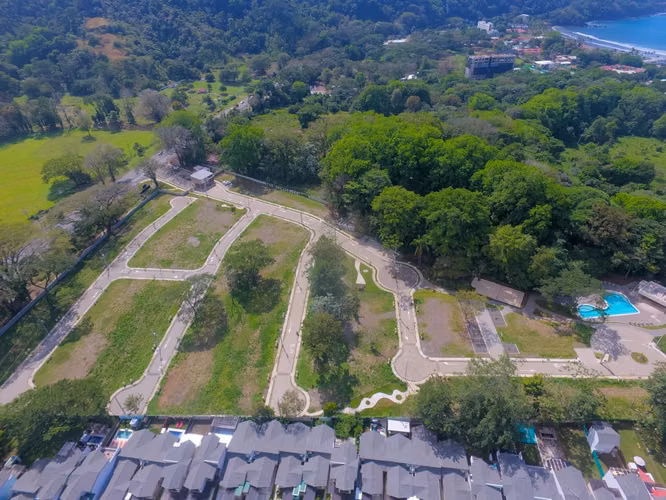 LOTE EN VENTA CONDOMINIO CASA PRAIA, JACÓ PUNTARENAS