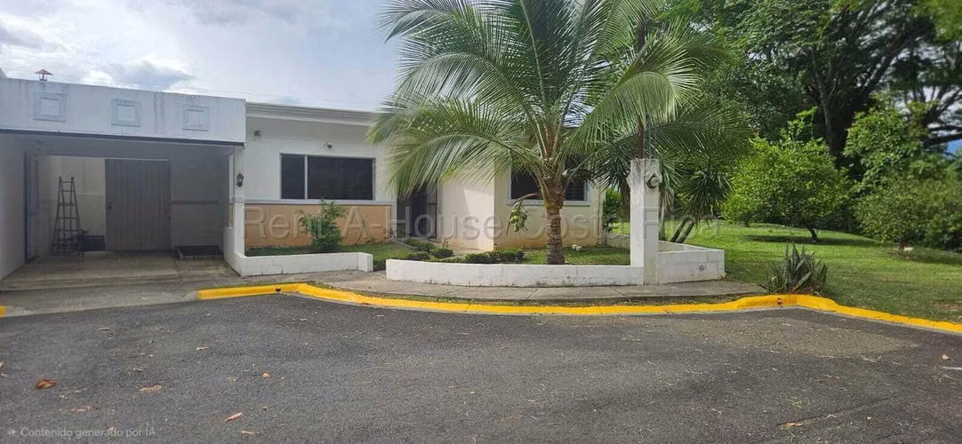 Venta de casa en condominio Malaga, San Antonio