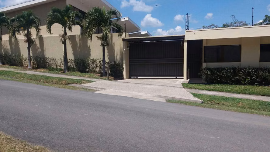 Exclusivo Apartamento Estudio  en ALQUILER– Amueblado y Equipado