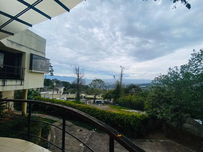 Casa en Carrizal de Escazú, alquiler o venta