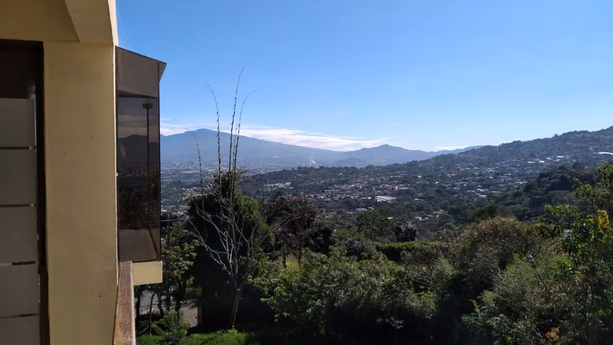 Casa en Carrizal de Escazú, alquiler o venta