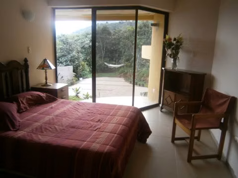 Casa en Carrizal de Escazú, alquiler o venta
