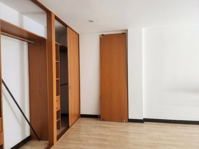  REMATE BANCARIO | Apartamento de 224 m² con Vista al Valle | Amenidades de Lujo - $395.000