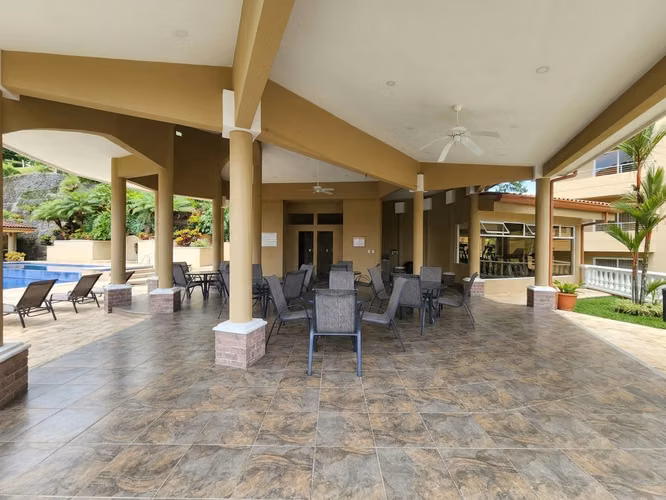  REMATE BANCARIO | Apartamento de 224 m² con Vista al Valle | Amenidades de Lujo - $395.000
