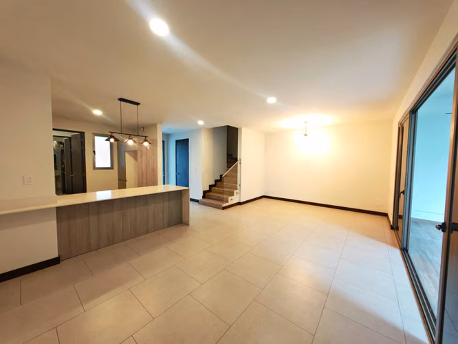 VENTA DE CASA EN CONDOMINIO TERRALTA, ESCAZÚ - Imagen 4