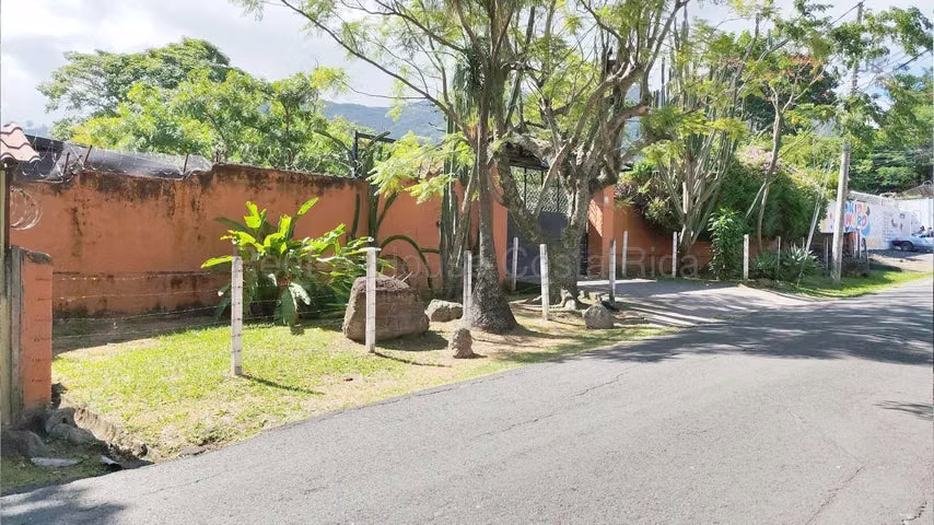 Venta de terreno en Santa Ana centro - Imagen 2