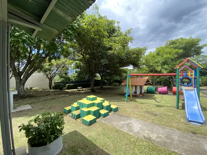 Alquiler de Apartamento en Guachipelin de Escazú dentro de Residencial 4200000