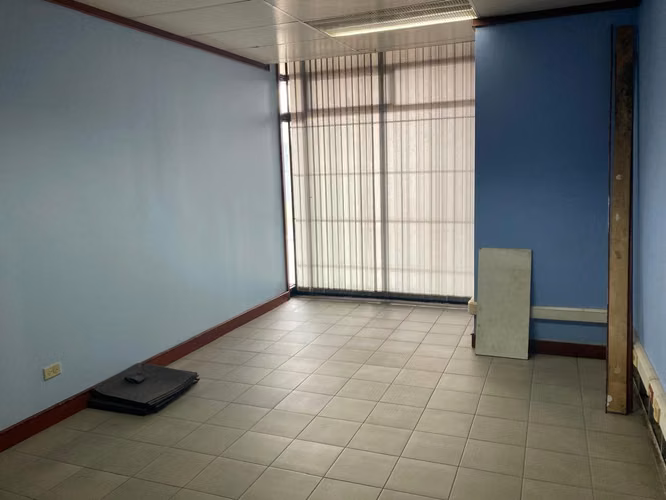 Venta  o alquiler Edificio 3 niveles  de 1.930 m² | Tournón