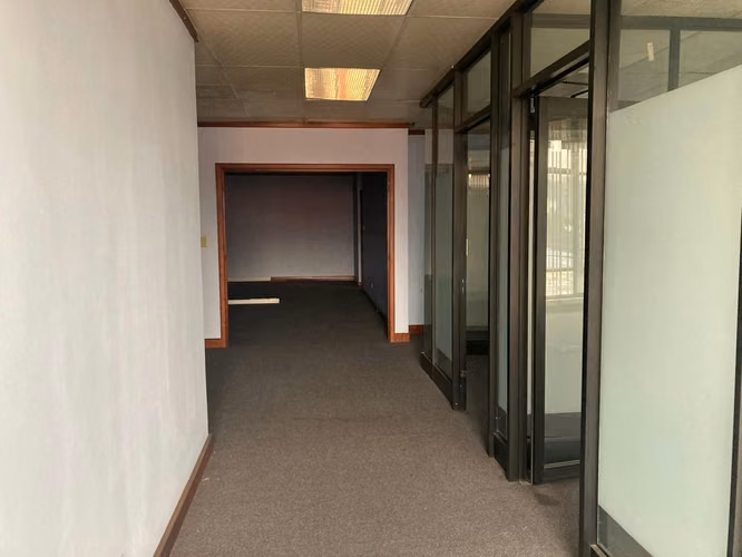 Venta  o alquiler Edificio 3 niveles  de 1.930 m² | Tournón