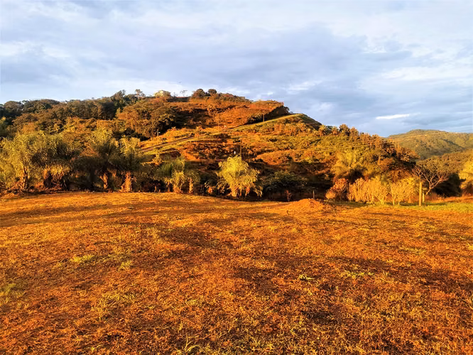 ¡Precio Rebajado! Lote con Vista al Océano y a las Montañas cerca de Atenas y la Playa - Imagen 11