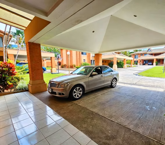 Escazú, Bello Horizonte | Casa en Condominio en Alquiler