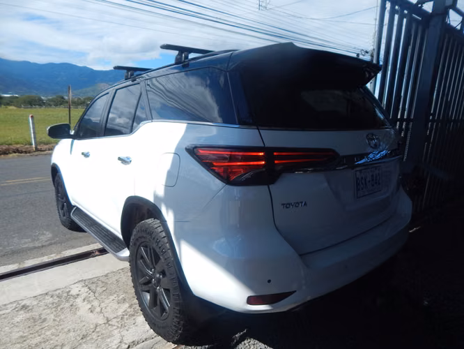TOYOTA FORTUNER SRV LIMITED 4X4 2.8L AUTOMATICO 2019