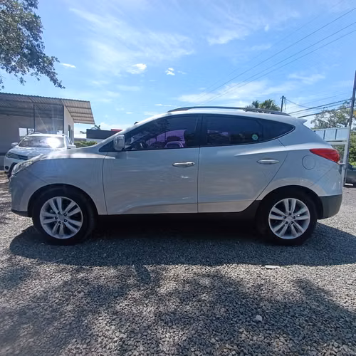 HYUNDAI TUCSON 2013 A CREDITO - Imagen 4