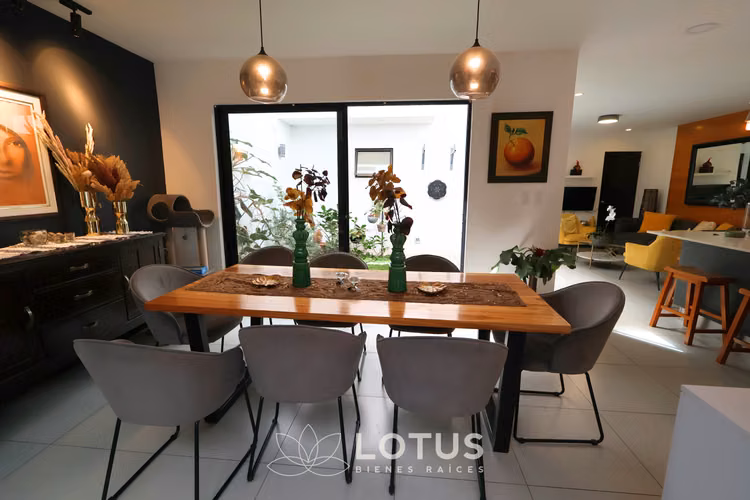 Casa Moderna en Condominio Terralta, Tres Ríos, Cód. AJ042