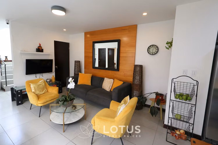 Casa Moderna en Condominio Terralta, Tres Ríos, Cód. AJ042