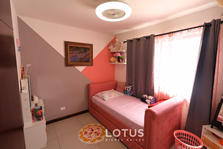 Casa Moderna en Condominio Terralta, Tres Ríos, Cód. AJ042