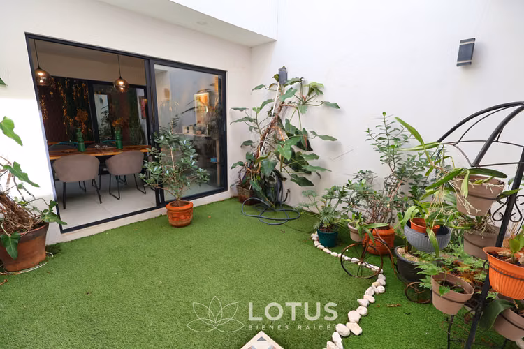 Casa Moderna en Condominio Terralta, Tres Ríos, Cód. AJ042
