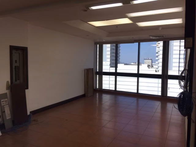 Oficina Paseo Colón  346 m²  – Piso 9
