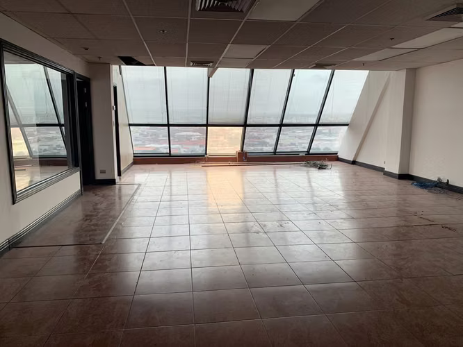 Oficina Paseo Colón  346 m²  – Piso 9