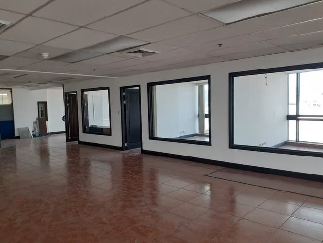 Oficina Paseo Colón  346 m²  – Piso 9