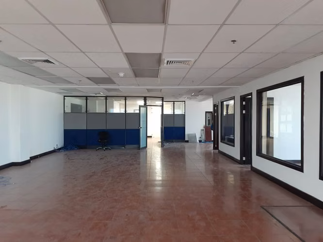 Oficina Paseo Colón  346 m²  – Piso 9