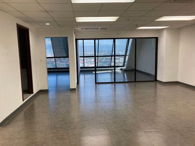 Oficina  Torre Mercedes – Paseo Colón  161m2