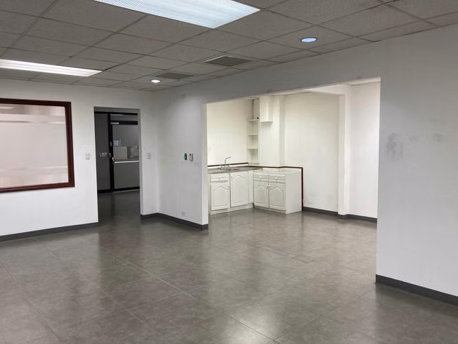 Oficina  Torre Mercedes – Paseo Colón  161m2