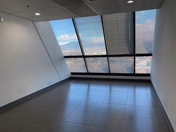 Oficina  Torre Mercedes – Paseo Colón  161m2