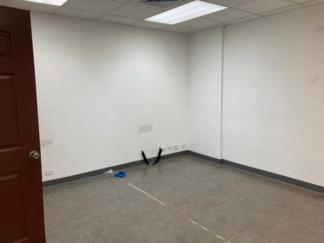 Oficina  Torre Mercedes – Paseo Colón  161m2