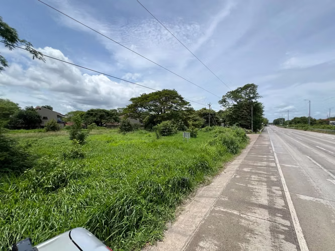 Invierta en grande: Dos terrenos esquineros frente a la Carretera Interamericana