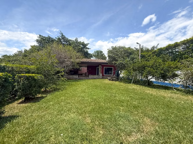 VENTA DE CASA EN LA GUÁCIMA CON RANCHO PRIVADO