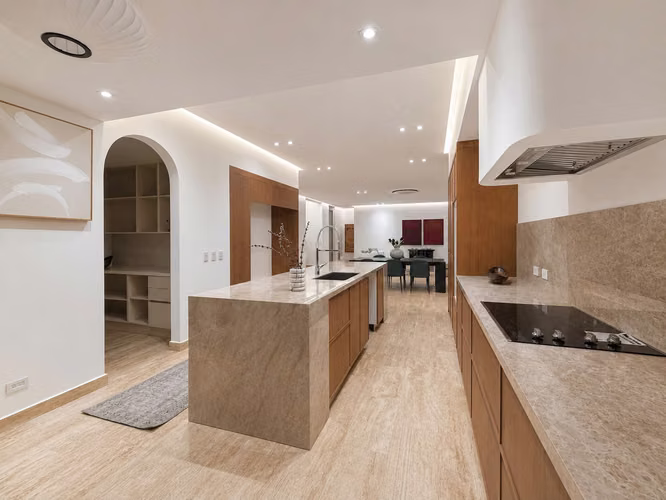 VENTA DE CASA EN BOSQUES DE LINDORA*