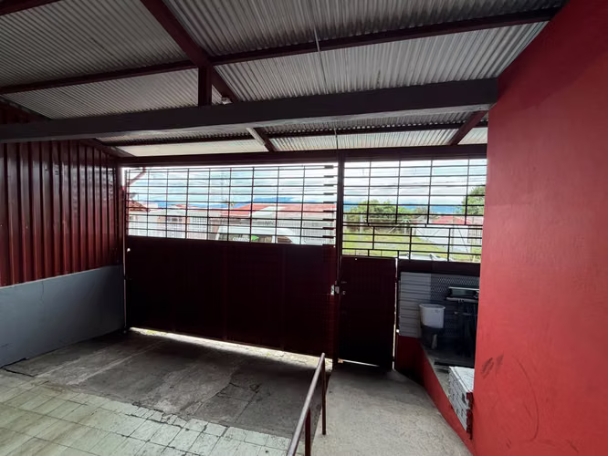 Bodega lista para operar en la Uruca, $300.000
