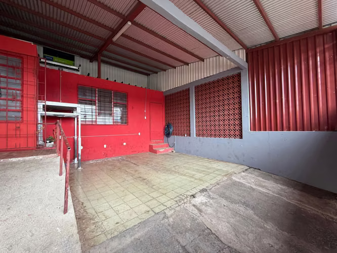 Bodega lista para operar en la Uruca, $300.000
