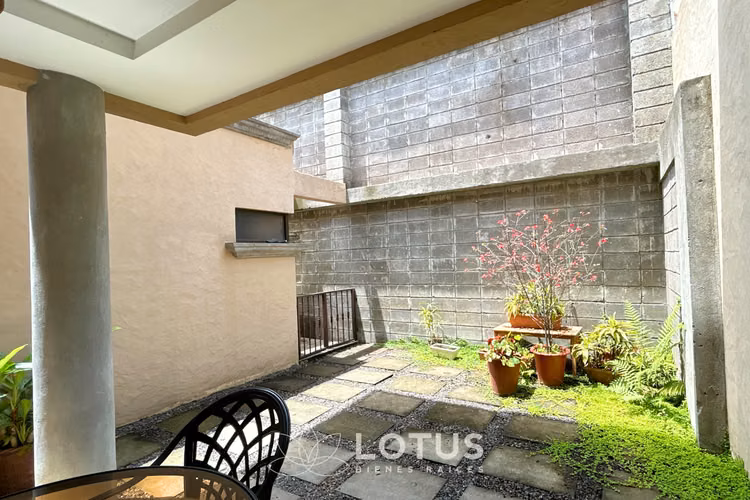 Casa en Venta en Condominio La Abadía, Guayabos, Cód. AJ068