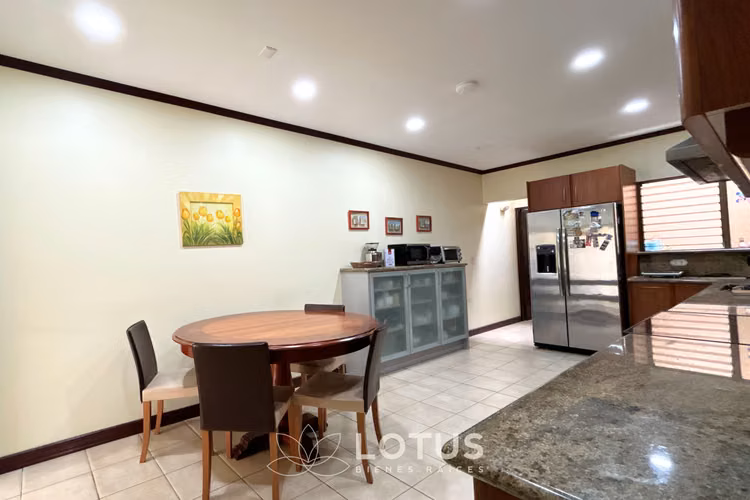 Casa en Venta en Condominio La Abadía, Guayabos, Cód. AJ068