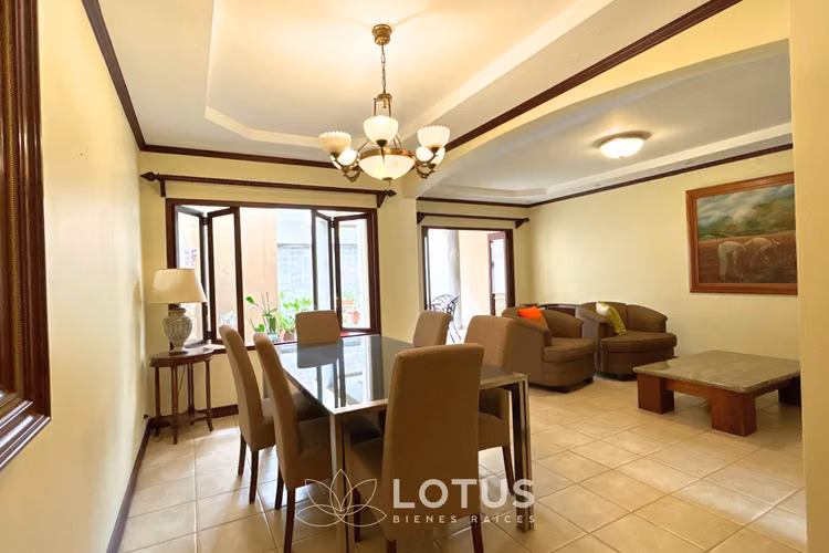 Casa en Venta en Condominio La Abadía, Guayabos, Cód. AJ068
