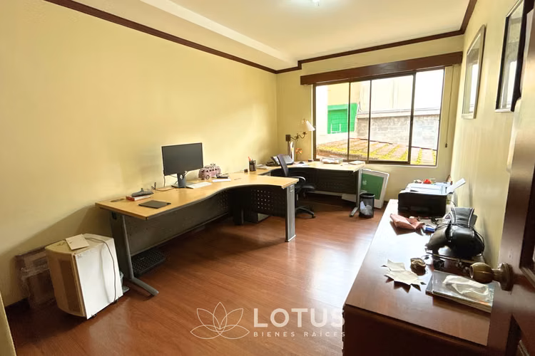 Casa en Venta en Condominio La Abadía, Guayabos, Cód. AJ068