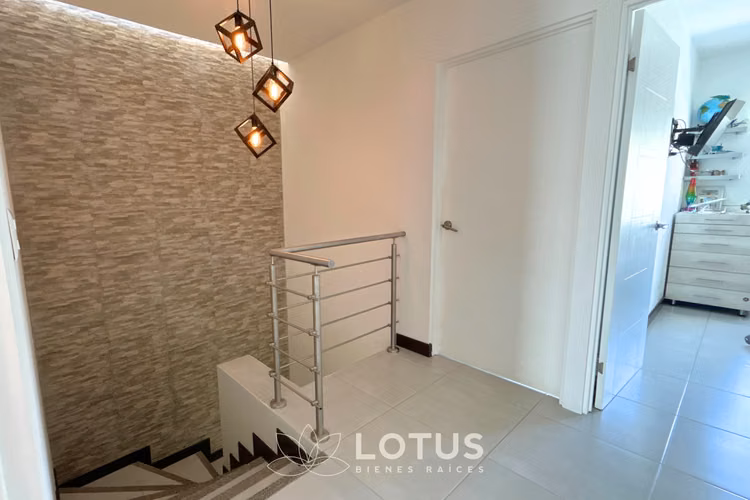 Casa en Condominio Vivre, Lomas de Ayarco, Cód. AJ001