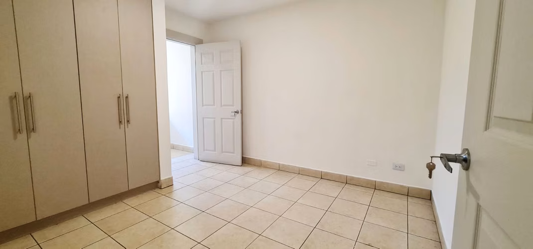 Venta casa en San Pablo de Heredia | 3 Habitaciones + Oficina | Zona Céntrica - Imagen 8