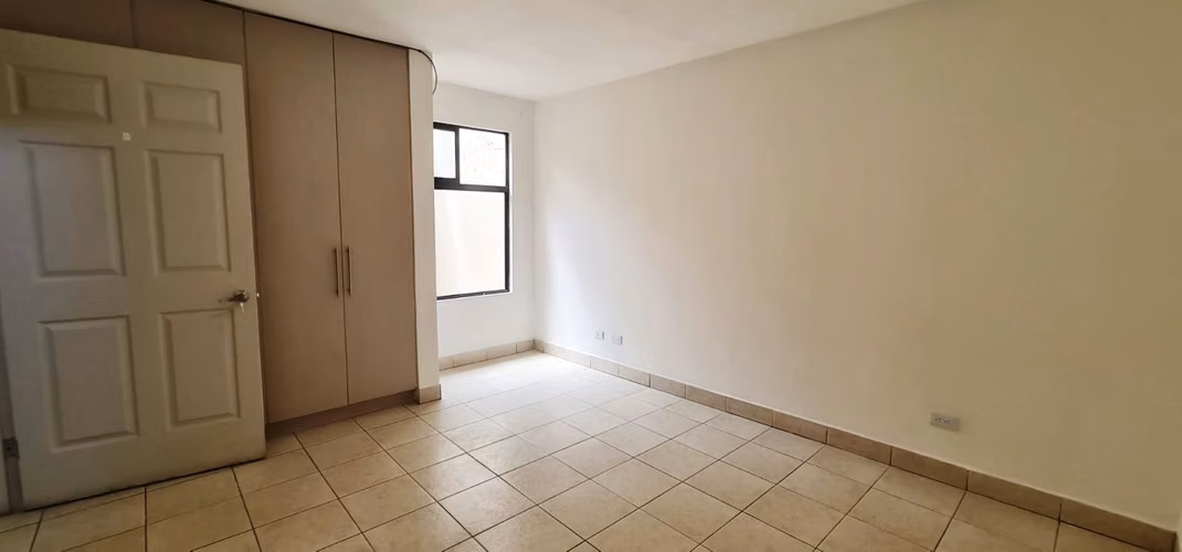 Venta casa en San Pablo de Heredia | 3 Habitaciones + Oficina | Zona Céntrica - Imagen 12